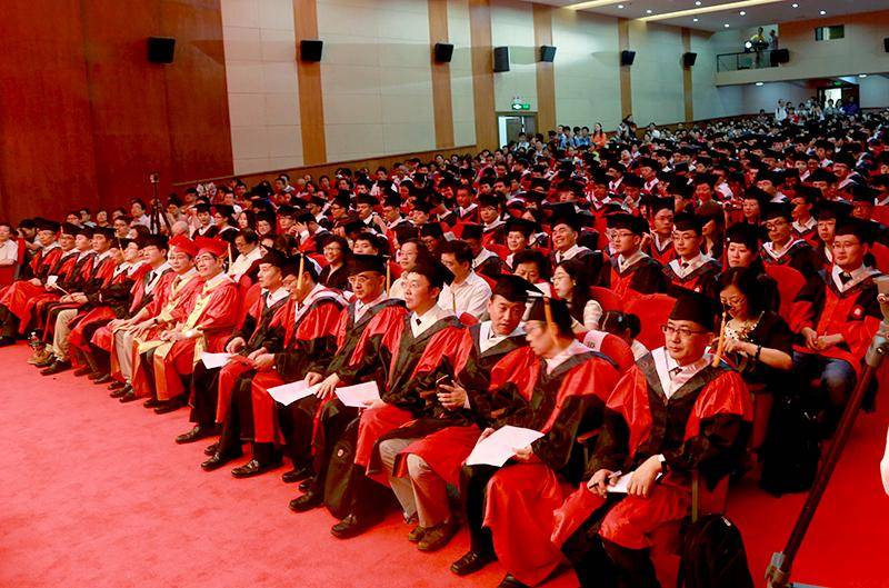 本科大学，塑造未来精英的摇篮