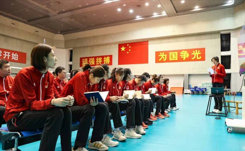 中国女排集训最新动态，汗水铸就辉煌，传承精神再出发
