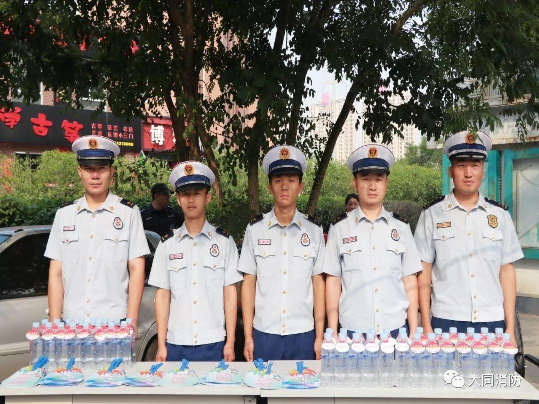 蓝姐三中三大论坛，探索与交流的智慧殿堂蓝姐三中三论坛精准资料大全传真工作资料电脑知